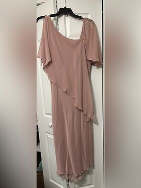 Elegant Flutter Sleeve Evening Dress in Dusty Rose
